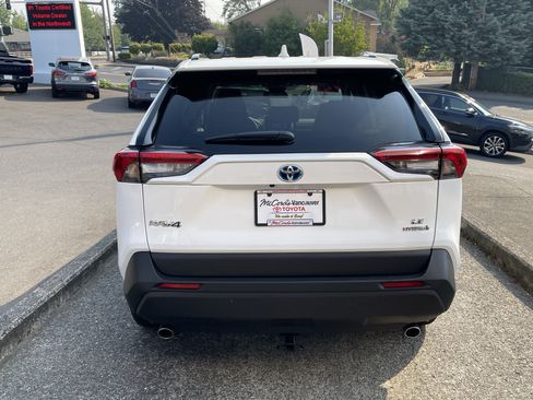Certified 2024 Toyota RAV4 LE AWD/4WD image 5