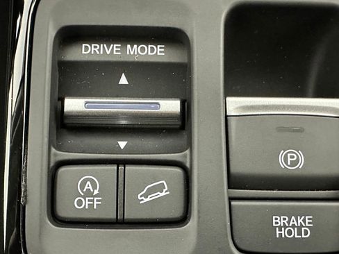 Used 2025 Honda Pilot Elite image 29