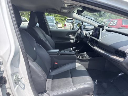 Used 2023 Toyota Prius XLE AWD/4WD image 24