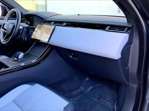 Used 2026 Land Rover Range Rover Velar Dynamic SE image 18
