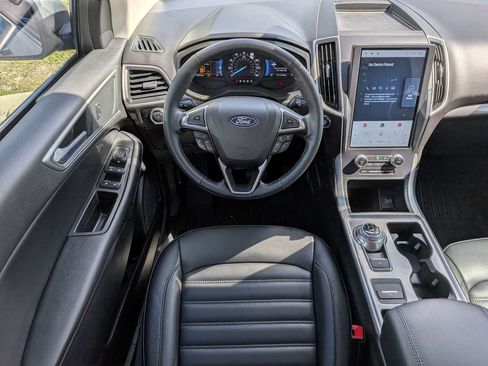 Used 2024 Ford Edge SEL w/ Convenience Package AWD/4WD image 15
