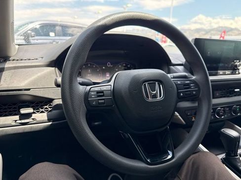 Used 2023 Honda Accord EX image 18