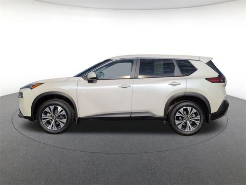 Used 2023 Nissan Rogue SV image 8