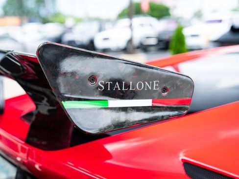 Used 2020 Ferrari 812 Superfast RWD image 15