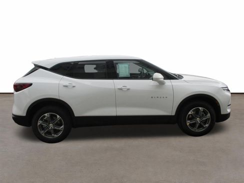 Used 2025 Chevrolet Blazer LT AWD/4WD image 6