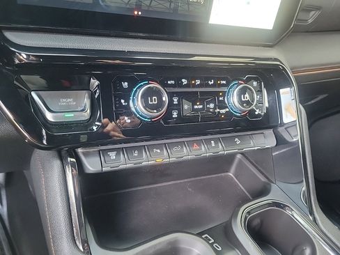 Used 2024 GMC Sierra 2500 AT4 w/ AT4 Premium Plus Package image 24