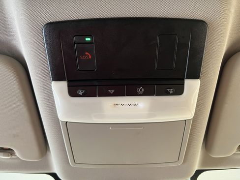 Used 2023 Nissan Rogue SV image 23