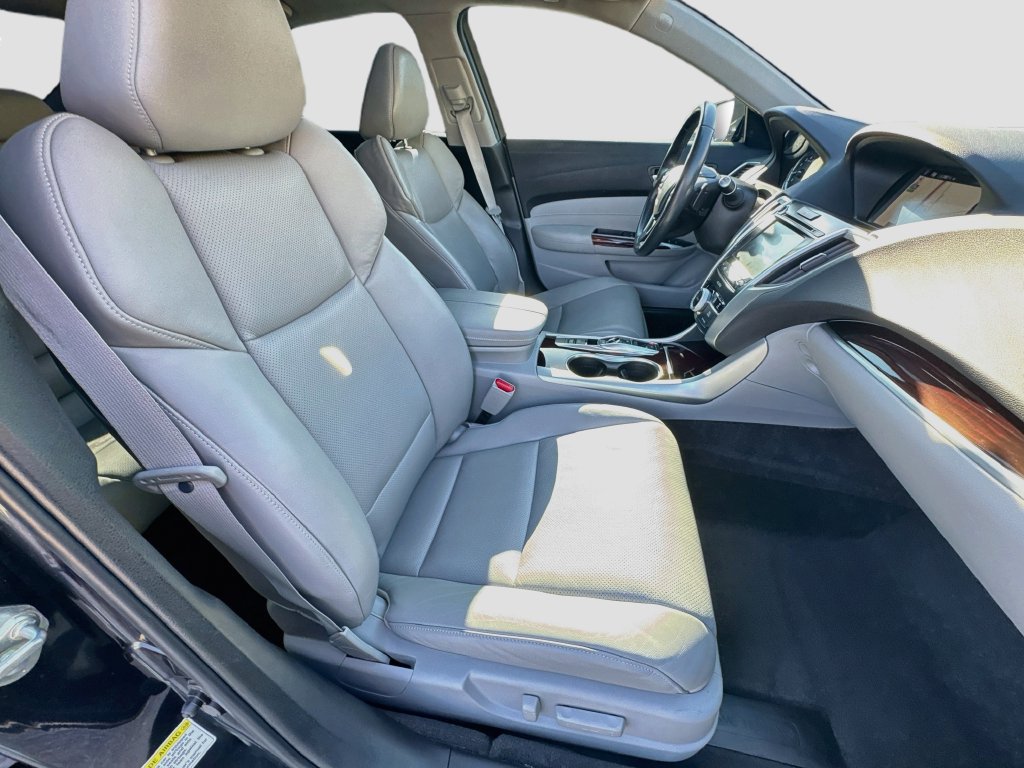 Used 2015 Acura TLX w/ Technology Package FWD image 35