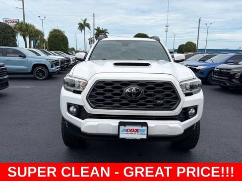 Used 2021 Toyota Tacoma TRD Sport RWD image 2