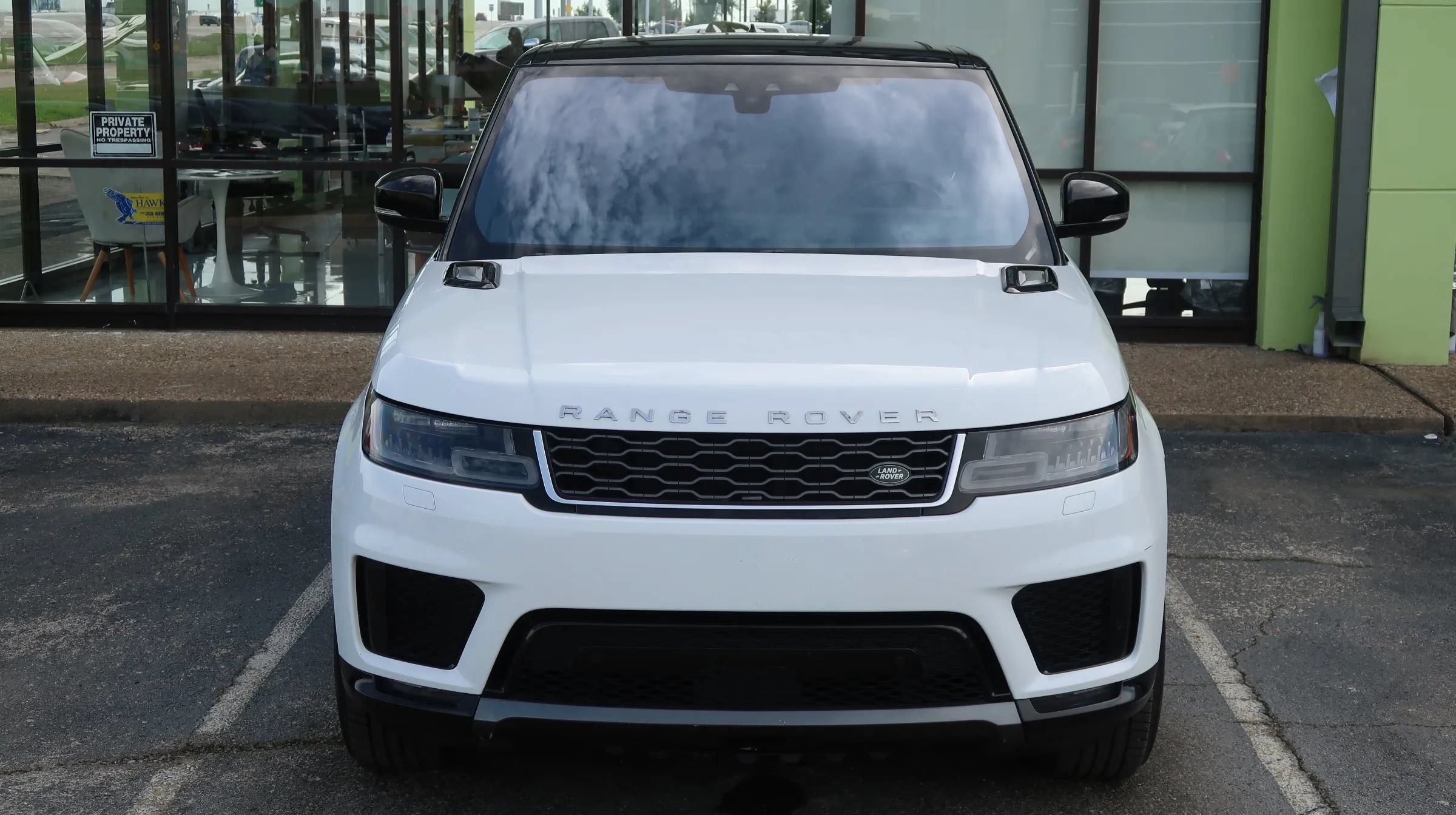 Used 2018 Land Rover Range Rover Sport HSE AWD/4WD image 4
