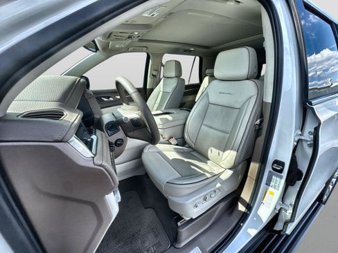 Used 2023 GMC Yukon Denali AWD/4WD image 11
