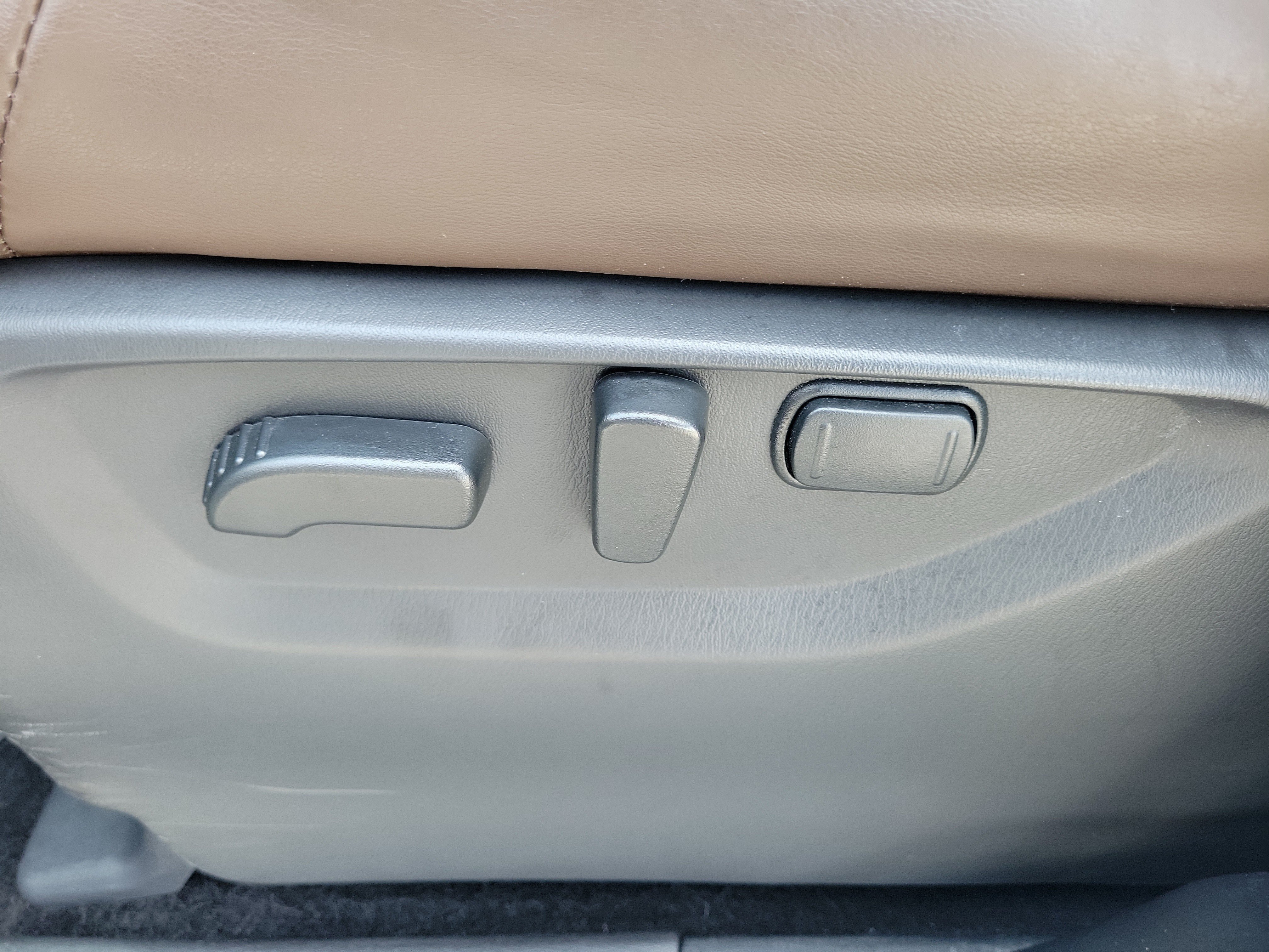 Certified 2023 Nissan Armada Platinum w/ Captain's Chairs Package RWD image 15