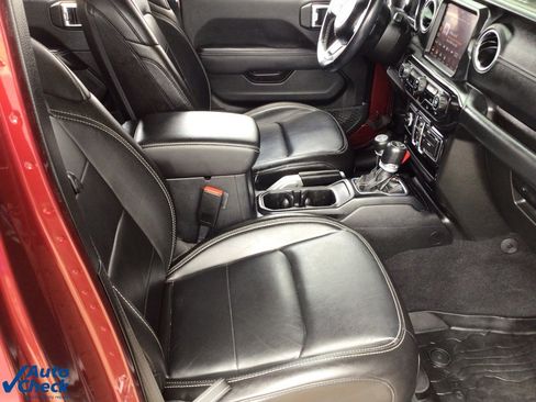 Used 2021 Jeep Wrangler Unlimited Sahara image 11