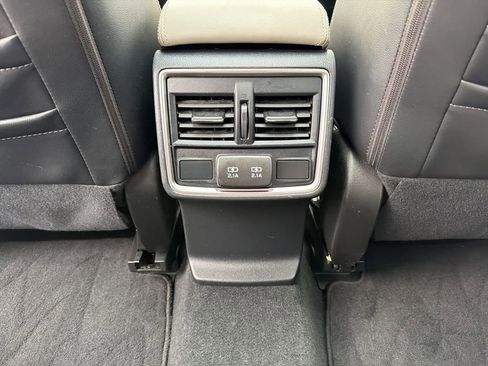 Used 2019 Subaru Forester Limited image 41
