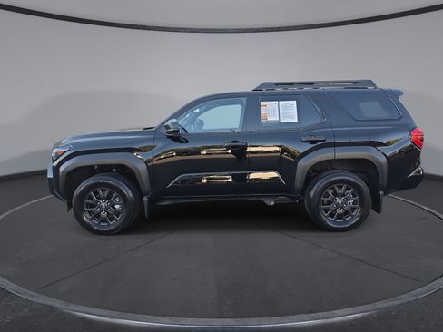Used 2025 Toyota 4Runner SR5 AWD/4WD image 5