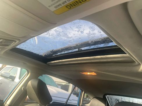 Used 2016 Subaru Crosstrek 2.0i Limited image 16