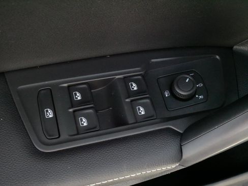 Certified 2023 Volkswagen Tiguan S FWD image 19