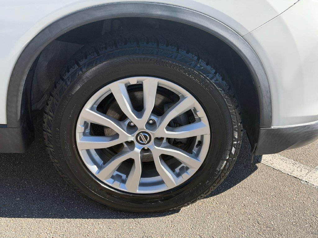 Used 2019 Nissan Rogue SV FWD image 21