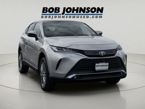 Used 2024 Toyota Venza Limited image 1