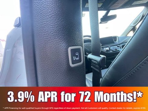 New 2026 Chrysler Pacifica Select FWD image 16