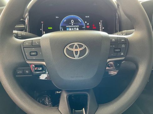Certified 2025 Toyota Camry LE FWD image 10