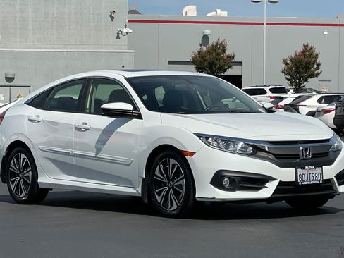 Used 2018 Honda Civic EX-L image 5