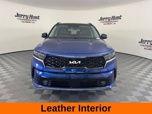 Used 2023 Kia Sorento SX image 4