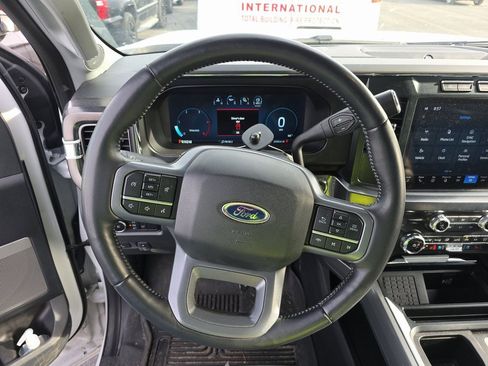 Used 2024 Ford F250 Lariat image 2