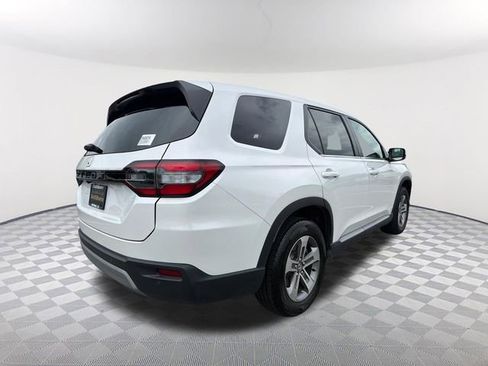 Used 2025 Honda Pilot EX-L image 5