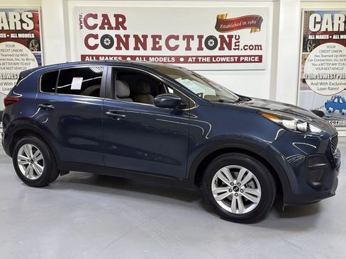 Used 2017 Kia Sportage LX image 10