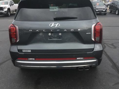 Used 2024 Hyundai Palisade Calligraphy AWD/4WD image 3