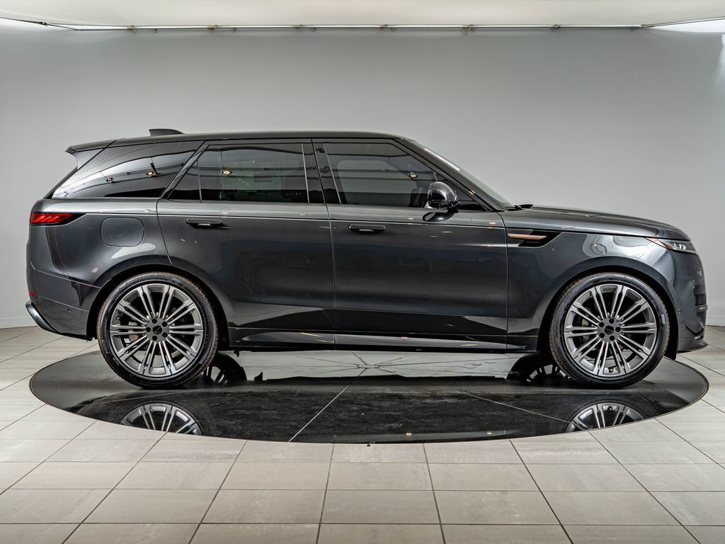 New 2026 Land Rover Range Rover Sport Dynamic SE AWD/4WD image 4