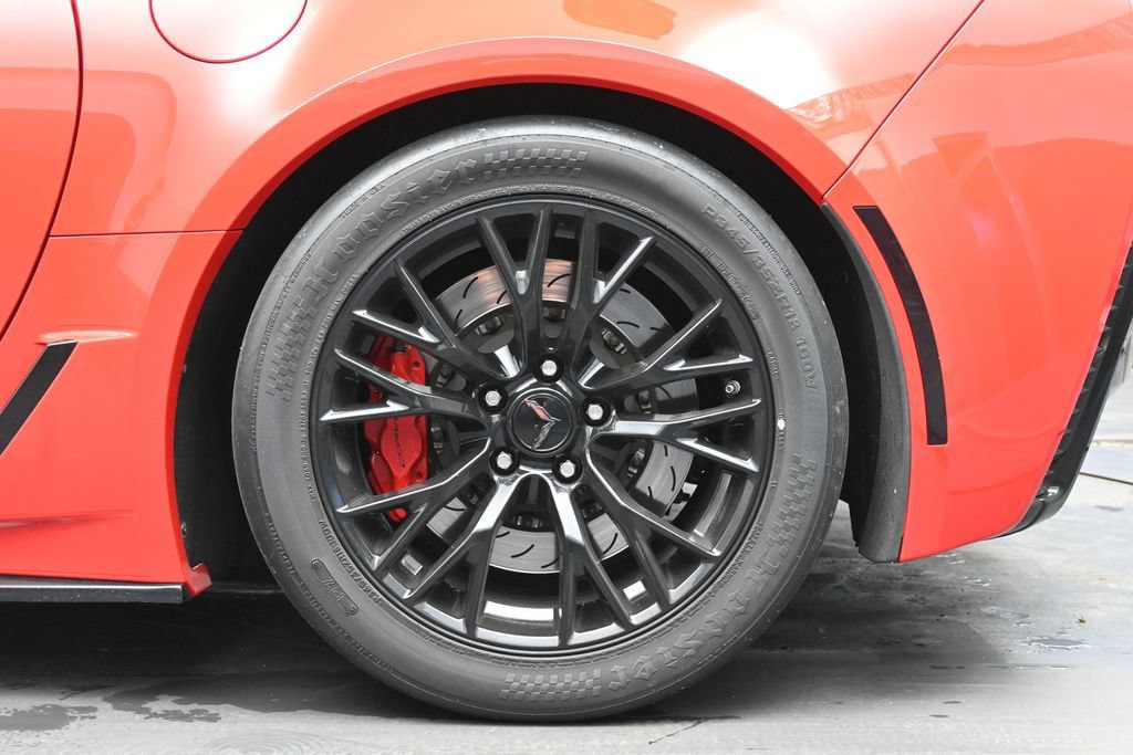 Used 2016 Chevrolet Corvette Z06 w/ 2LZ Preferred Equipment Group RWD image 32