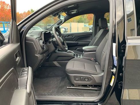 Used 2023 Chevrolet Colorado Trail Boss w/ Technology Package image 23