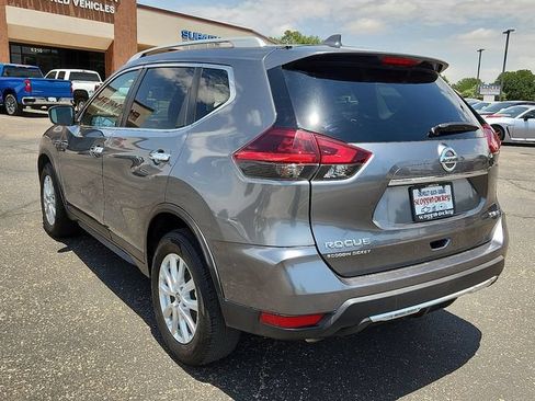 Used 2018 Nissan Rogue SV AWD/4WD image 3