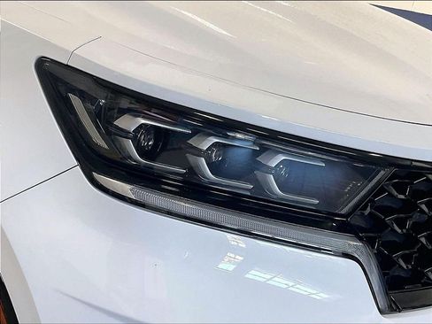 Used 2023 Kia Sorento SX AWD/4WD image 34