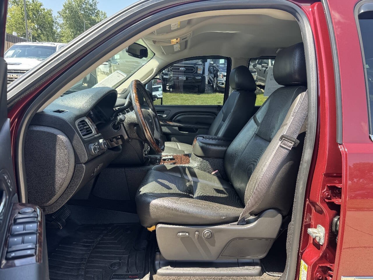 Used 2013 GMC Sierra 2500 Denali w/ Snow Plow Prep Package AWD/4WD image 10