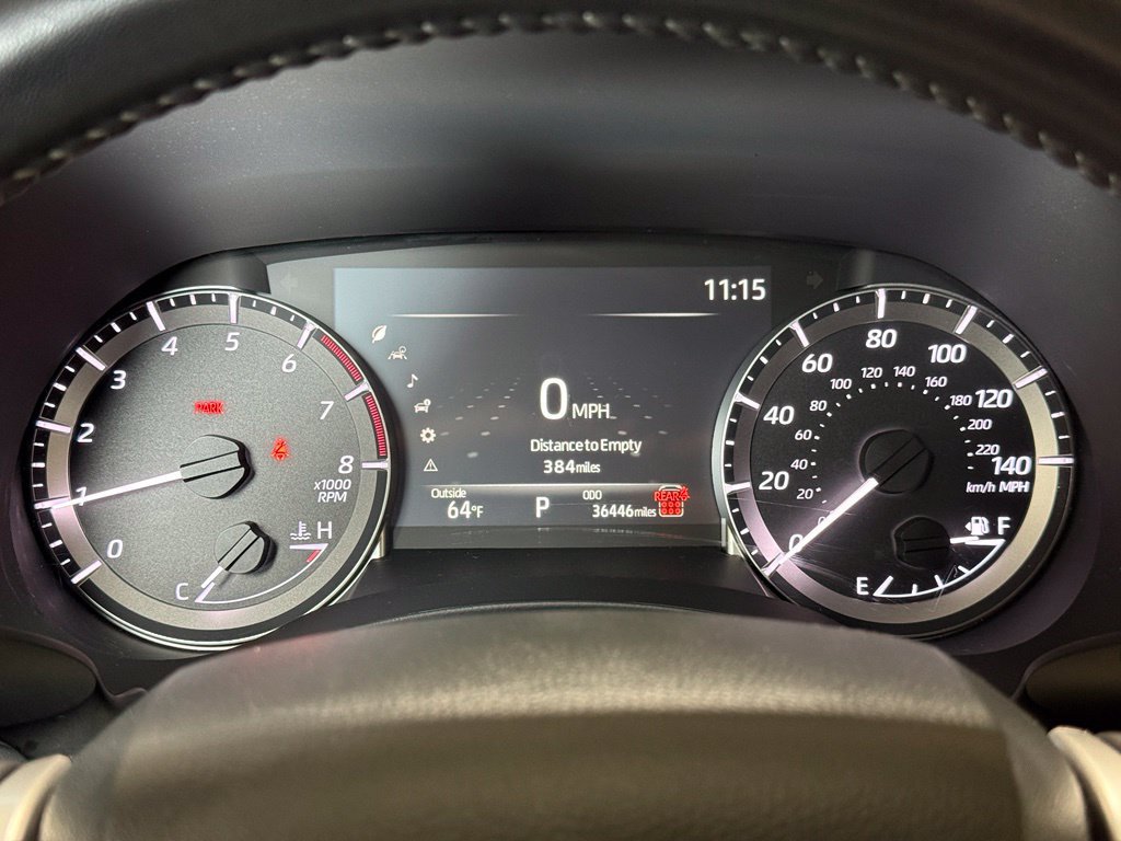 Used 2025 Toyota Highlander XLE AWD/4WD image 12