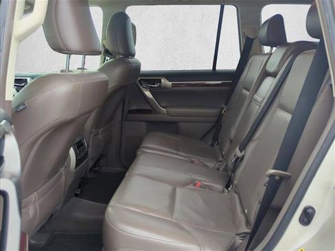 Used 2013 Lexus GX 460 image 24