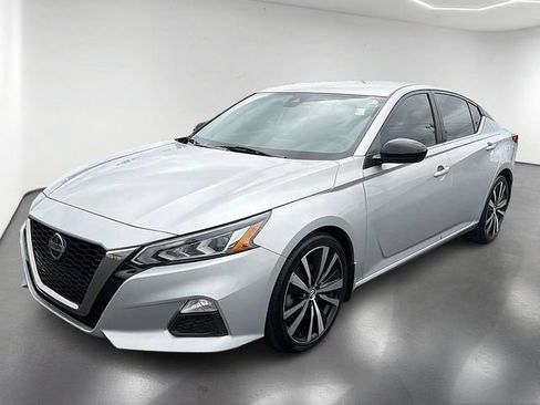 Used 2020 Nissan Altima 2.5 SR FWD image 1