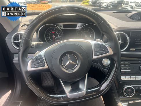 Used 2018 Mercedes-Benz SL 550 image 17