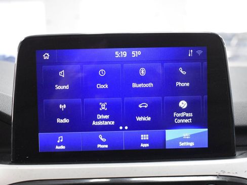 Used 2020 Ford Escape SE image 18