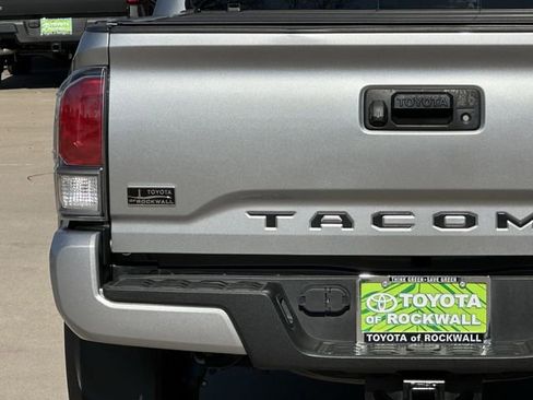 Used 2023 Toyota Tacoma TRD Sport image 5