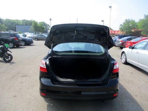 Used 2014 Ford Focus SE w/ SE Winter Package image 7