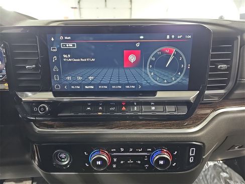 Certified 2022 GMC Sierra 1500 SLE image 19