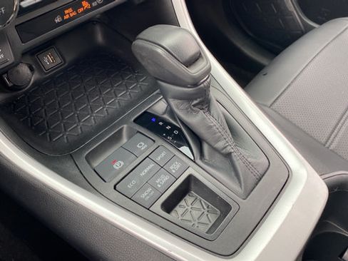 Used 2023 Toyota RAV4 XLE AWD/4WD image 18