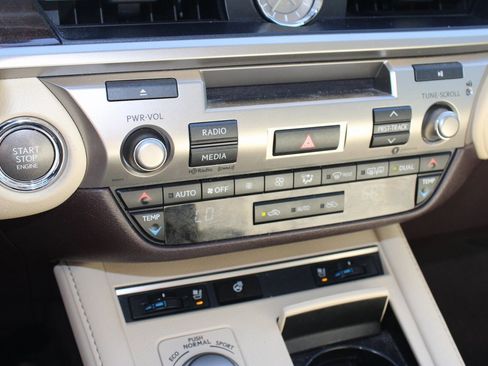 Used 2017 Lexus ES 350 w/ Premium Package image 25