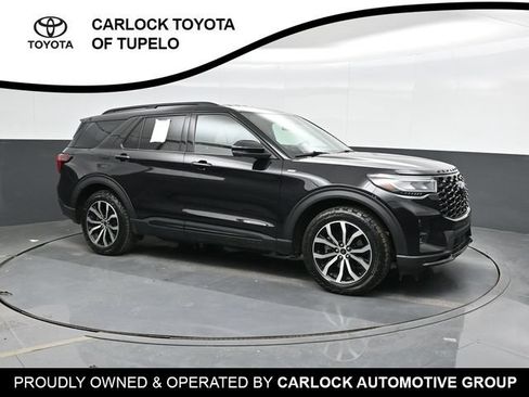 Used 2025 Ford Explorer ST-Line w/ Premium Package RWD image 6