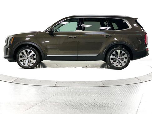 Used 2022 Kia Telluride S image 8