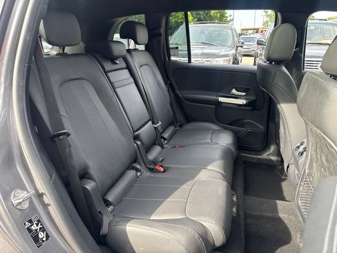 Used 2022 Mercedes-Benz GLB 250 w/ Premium Package Lite image 7